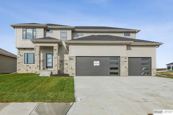 6332 N 207th Street, Elkhorn, NE 68022
