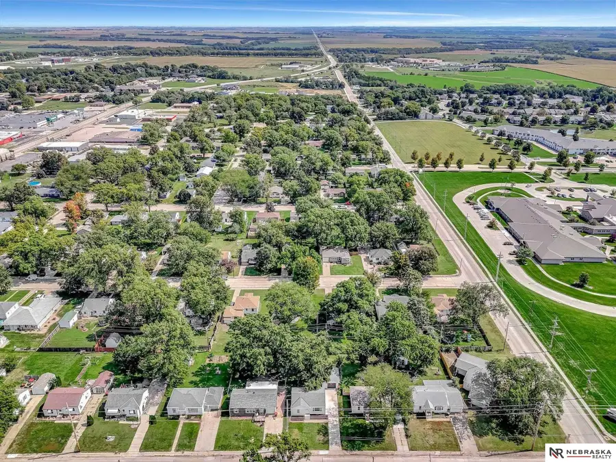228 S 19th Street, Beatrice, NE 68310 - Image #2