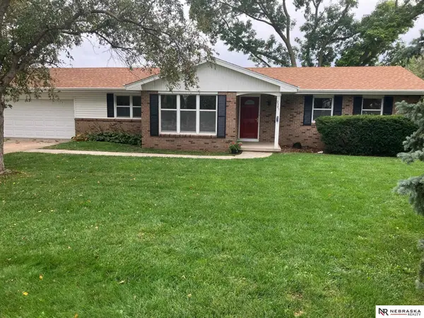 9345 Blondo Street, Omaha, NE 68134