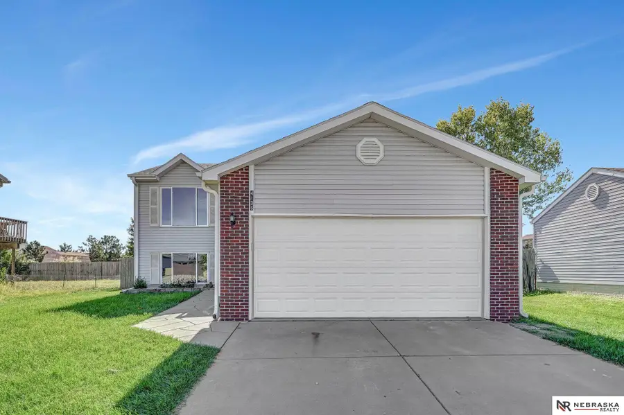4135 W Huntington Avenue, Lincoln, NE 68528 - Image #2