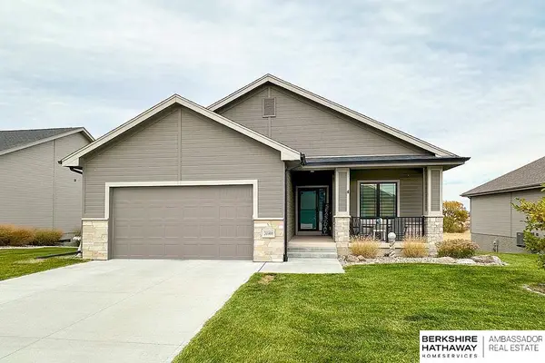 20906 Sandstone Lane, Gretna, NE 68028