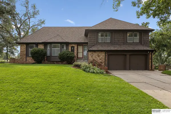 12605 Oakair Drive, Omaha, NE 68137