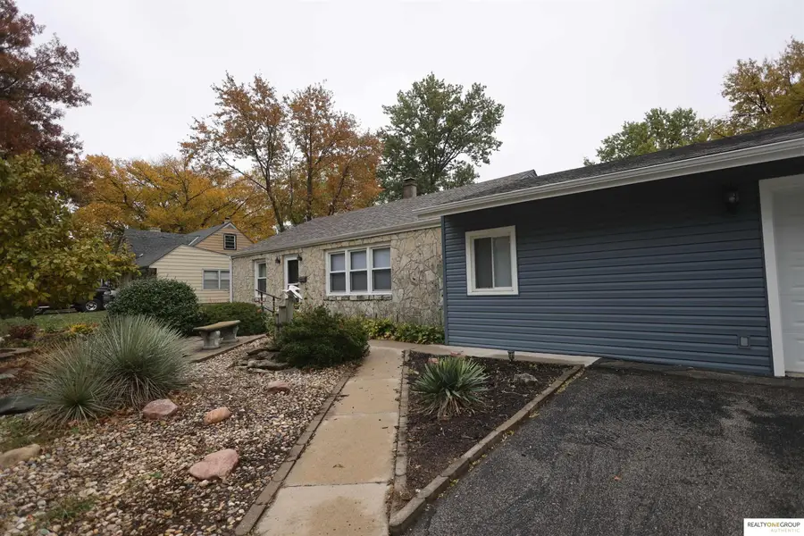 4325 Grover Street, Omaha, NE 68105 - Image #2