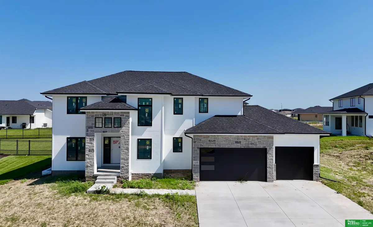 21108 Arlington Street, Elkhorn, NE 68022 - Image #1
