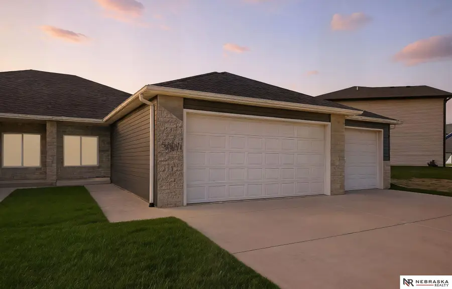5831 S 95th Street, Lincoln, NE 68526 - Image #2