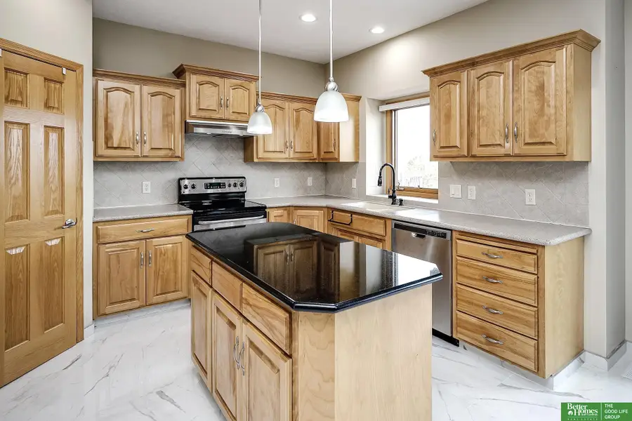 2004 Longview Street, Papillion, NE 68133 - Image #3