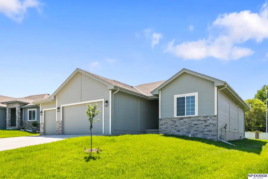 9228 S 71 Avenue, Papillion, NE 68133 - Image #2