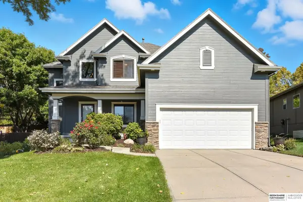 18424 Howard Street, Elkhorn, NE 68022