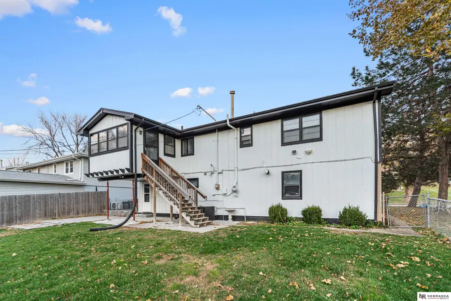 102 Hillcrest Avenue, Bellevue, NE 68005 - Image #2