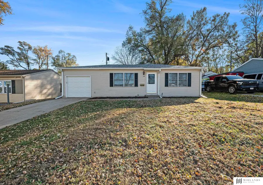 7001 Emiline Street, La Vista, NE 68128 - Image #2