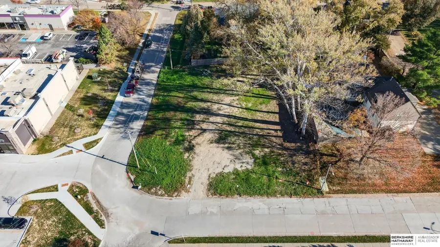 201 S 71st Street, Omaha, NE 68132 - Image #2