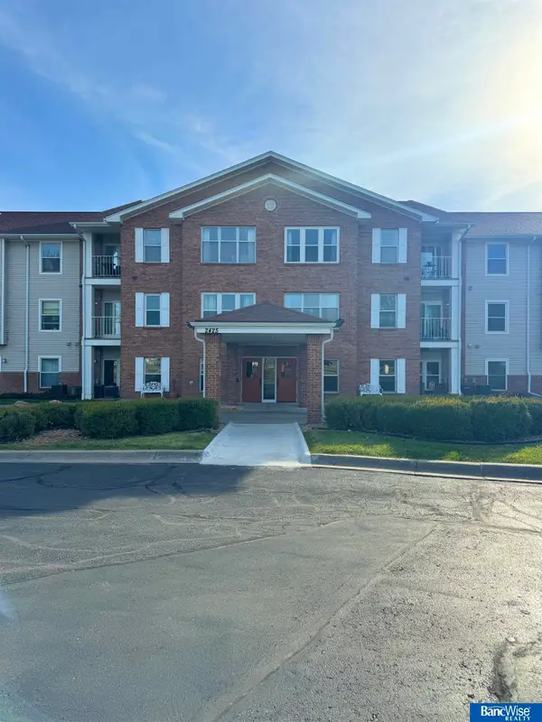 2425 Folkways Boulevard #228, Lincoln, NE 68521