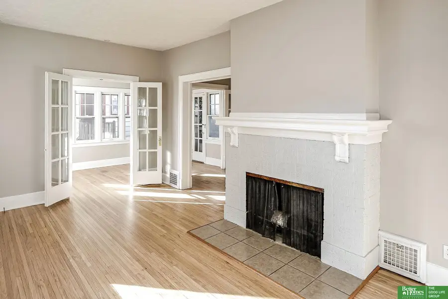 1050 S 35th Avenue, Omaha, NE 68105 - Image #3