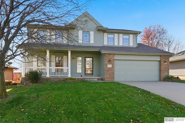 2001 Liberty Lane, Papillion, NE 68133