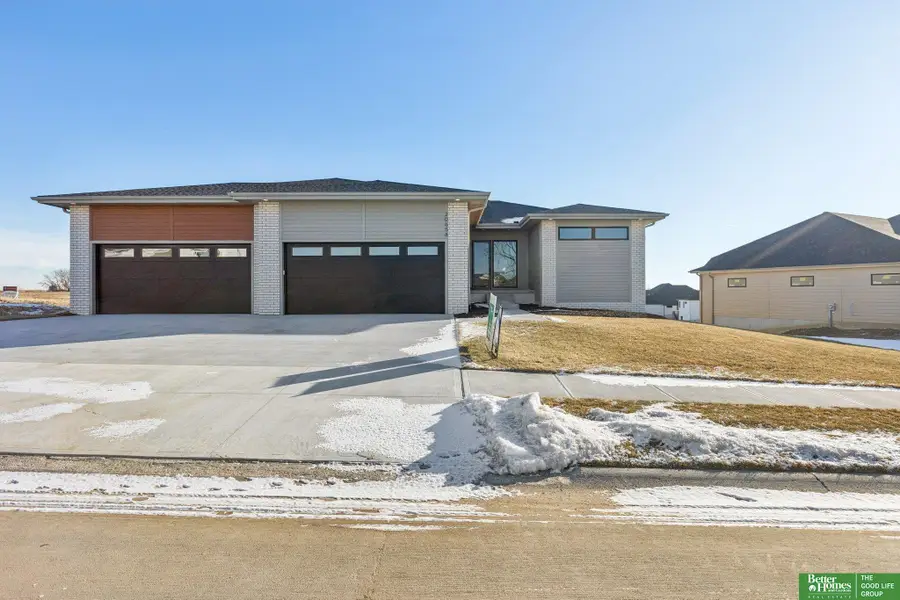 20658 Laurel Avenue, Elkhorn, NE 68022 - Image #3