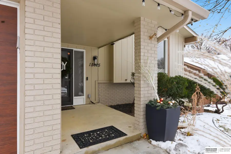 15025 Brookside Circle, Omaha, NE 68144 - Image #3