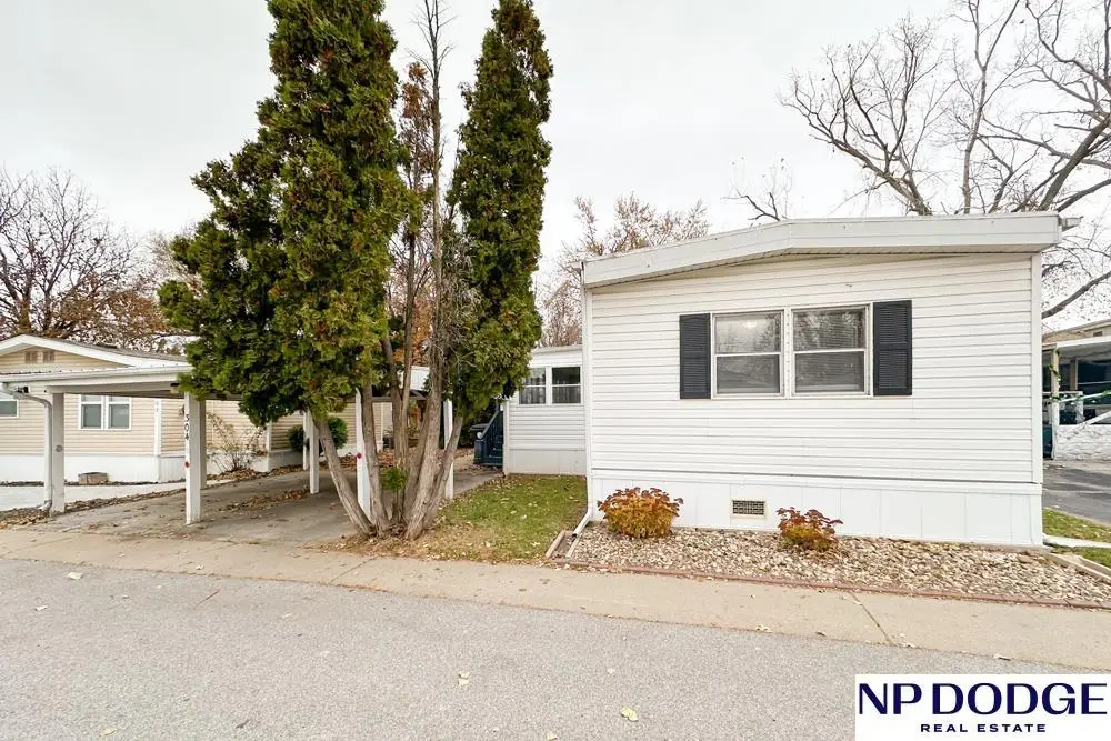 12620 Manderson Plaza #304, Omaha, NE 68164 - Image #1