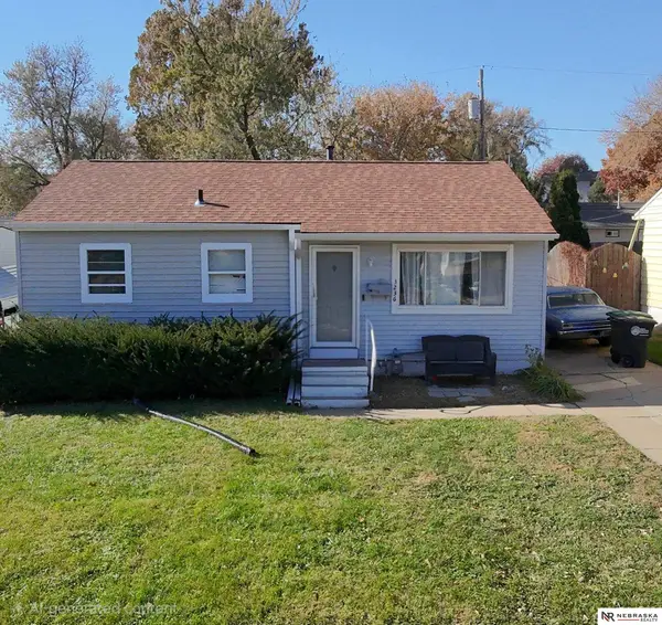 3236 S 39th Street, Omaha, NE 68105