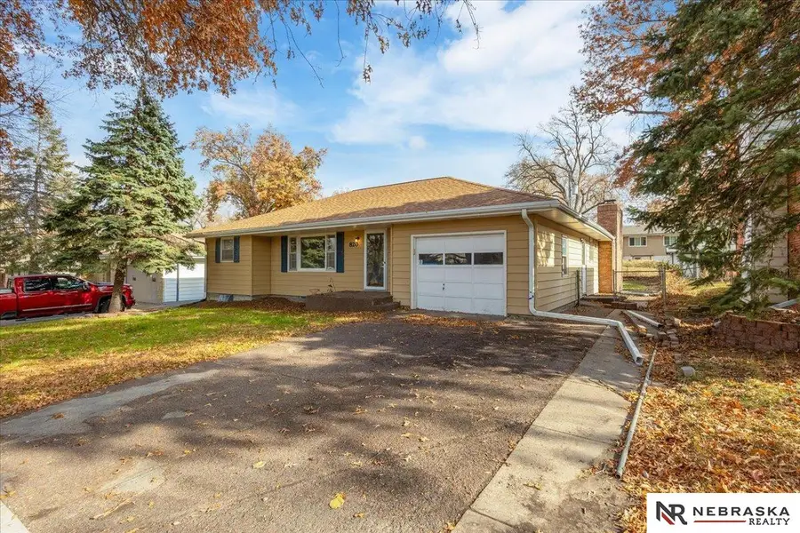 820 Northborough Lane, Lincoln, NE 68505 - Image #2