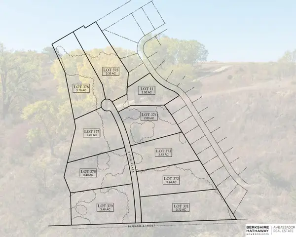 2113 N 216th Court Circle, Elkhorn, NE 68022