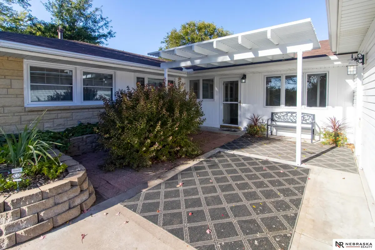 8120 Cobblestone Circle, Lincoln, NE 68510 - #1