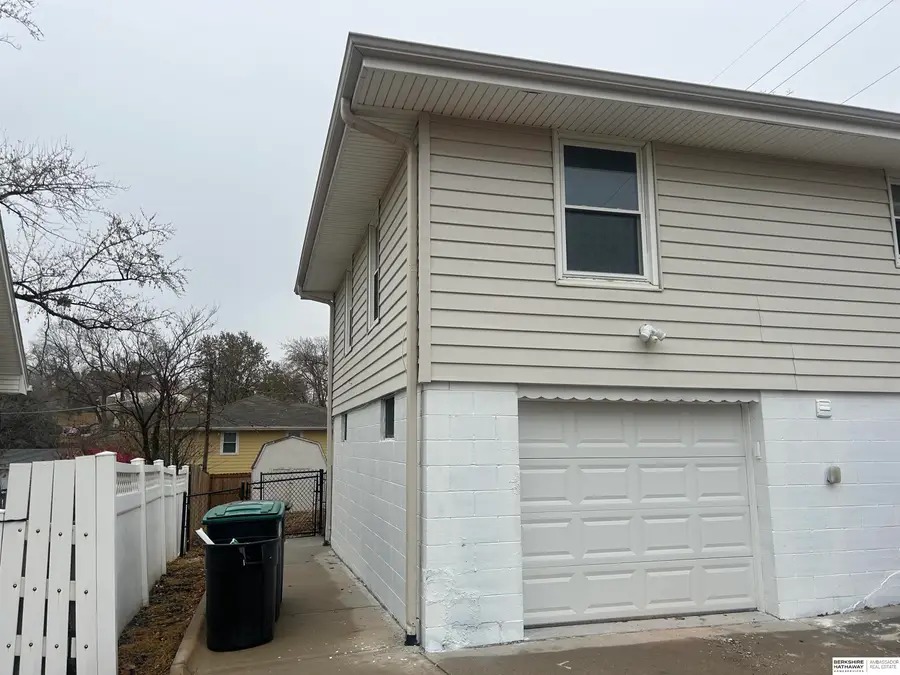 7602 Davis Circle, Omaha, NE 68134 - Image #3