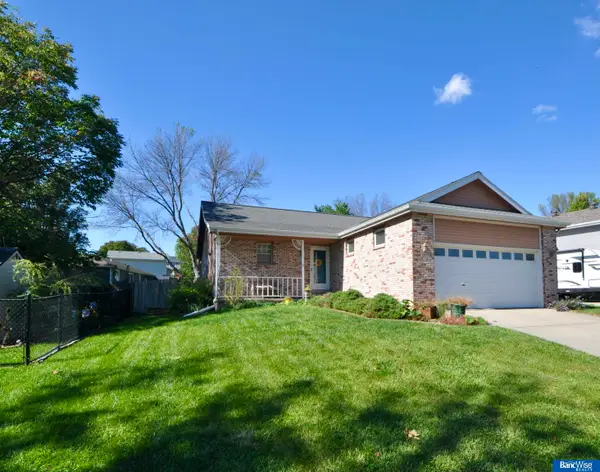 5015 NW 7th Street, Lincoln, NE 68521