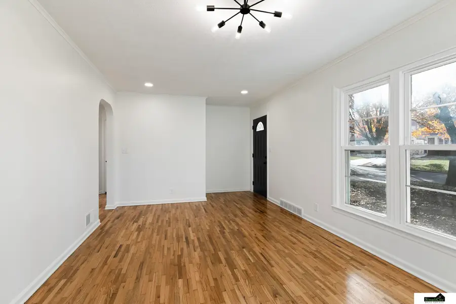 928 Clark Street, Lincoln, NE 68510 - Image #2
