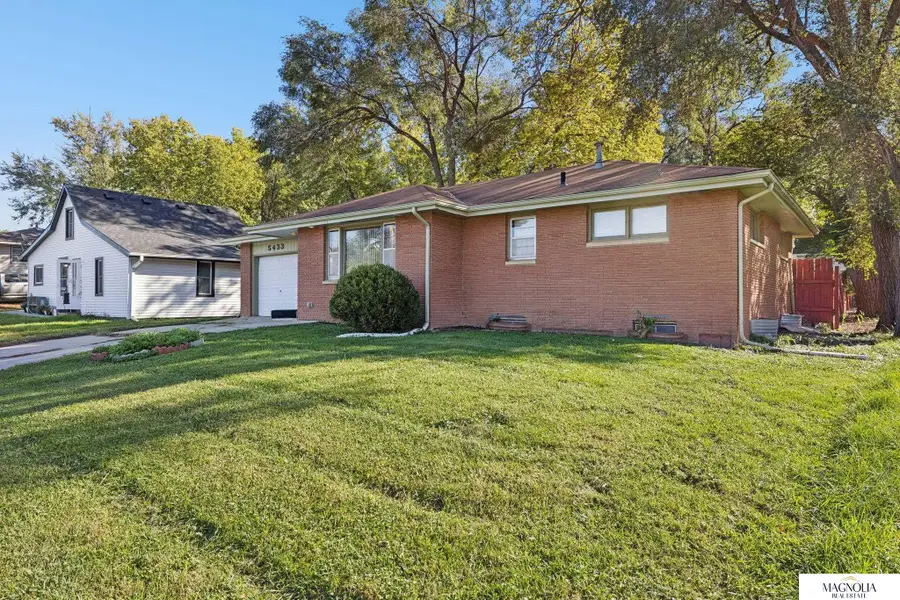 5433 Pioneers Street, Lincoln, NE 68506 - Image #2