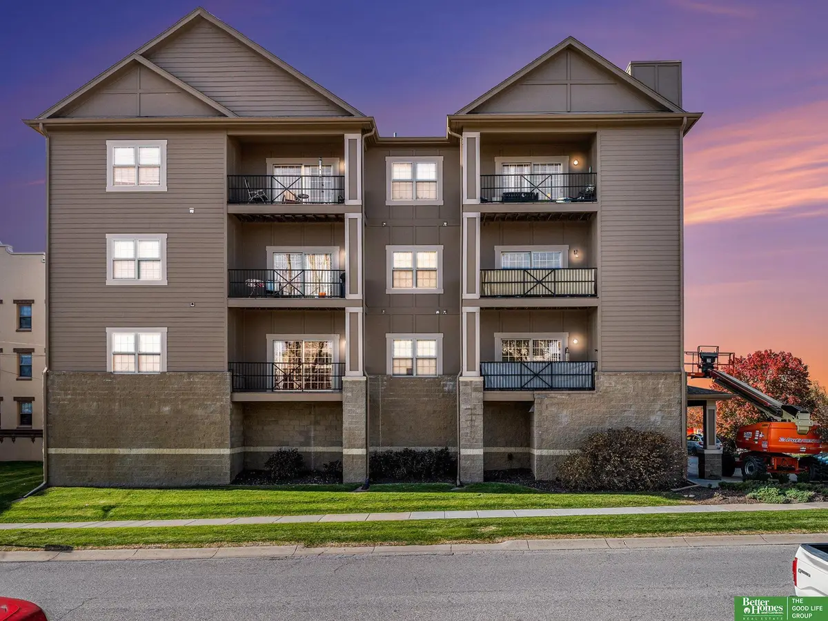 224 N 49 Street #2D, Omaha, NE 68132-9999 - Image #1