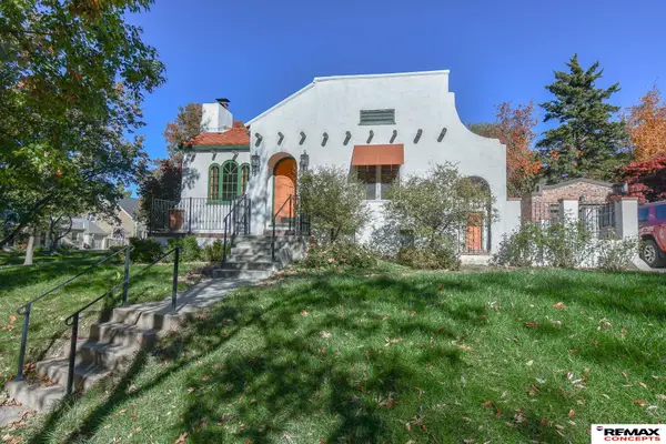 2602 Woodsdale Boulevard, Lincoln, NE 68502