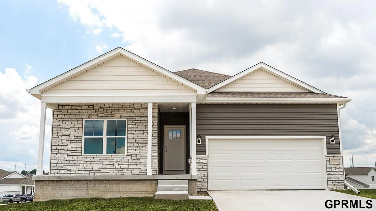 5417 Fenwick Street, Bellevue, NE 68133 - Image #1