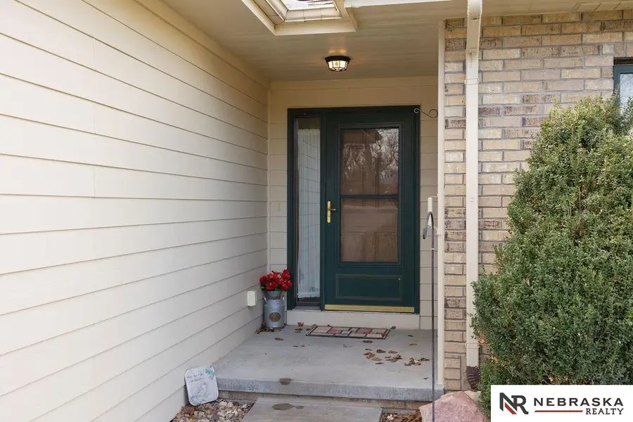 19716 Ewel Court, Plattsmouth, NE 68048 - Image #3