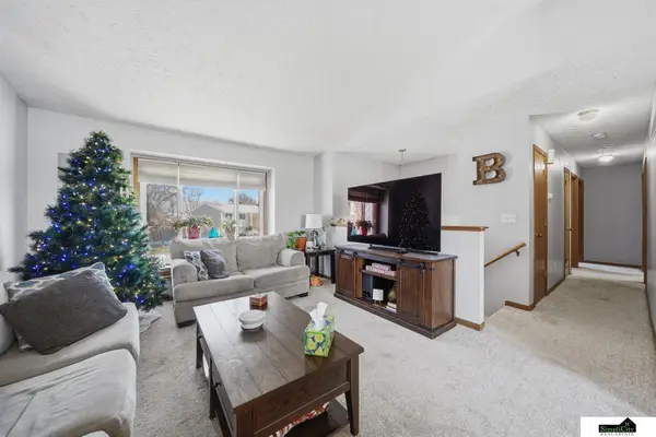 13431 Guildford Street, Waverly, NE 68462