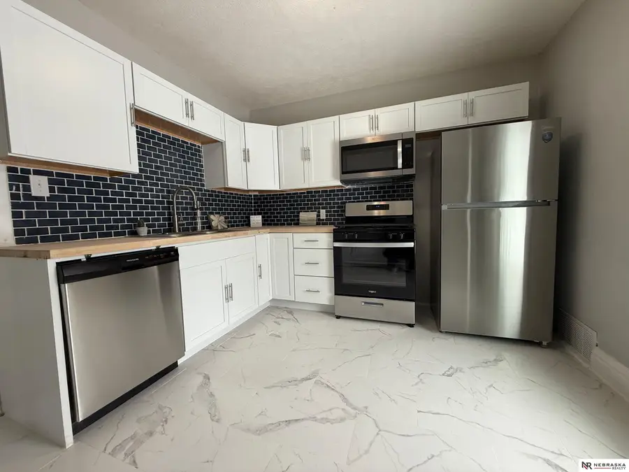 1446 S 11th Street, Lincoln, NE 68502 - Image #3