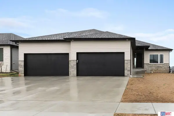 443 Deep Water Drive, Lincoln, NE 68527