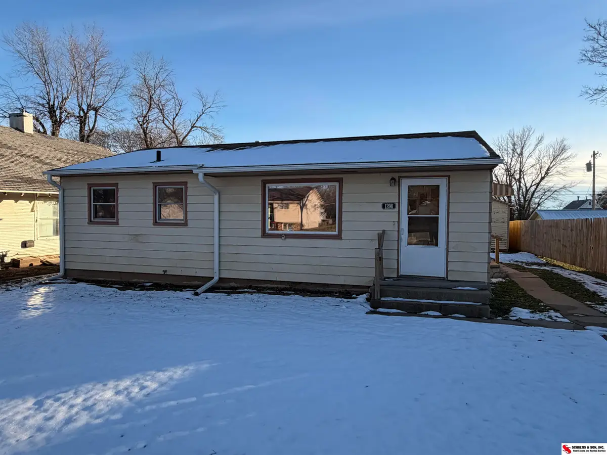 1208 6th Street, Fairbury, NE 68352 - Image #1