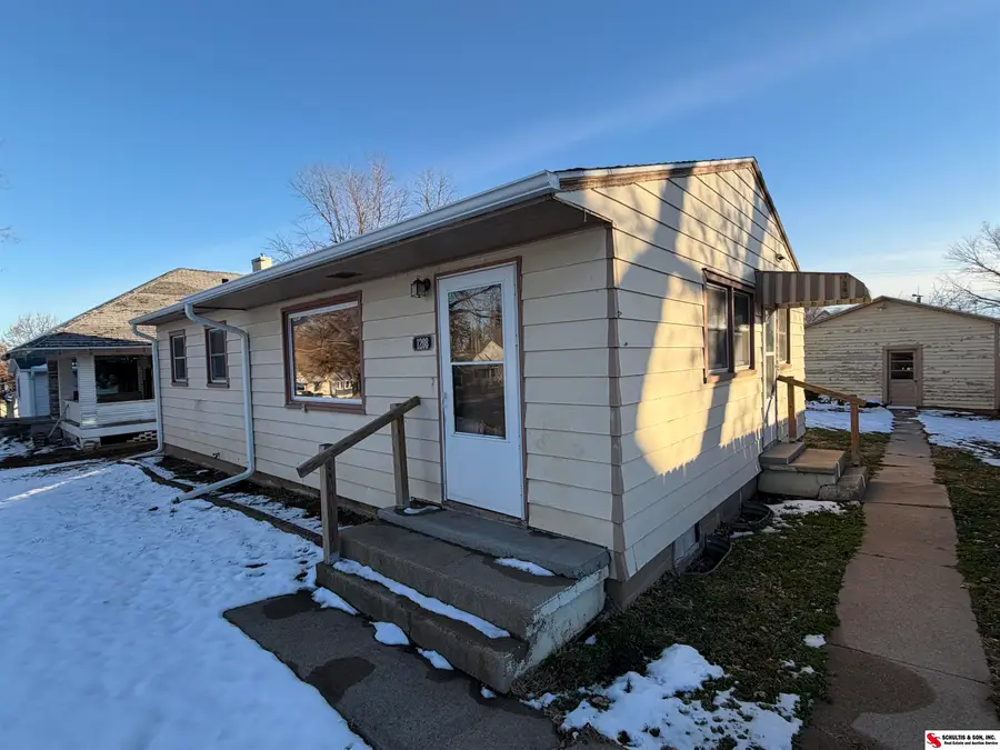 1208 6th Street, Fairbury, NE 68352 - Image #2