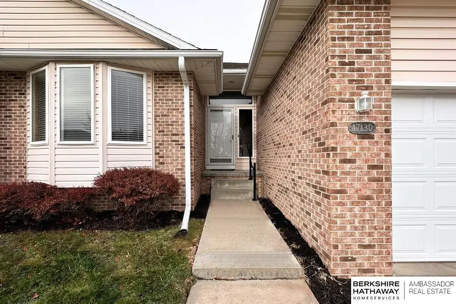 17130 Cypress Street, Omaha, NE 68136 - Image #2