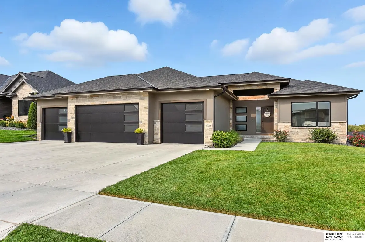 19014 Acorn Drive, Gretna, NE 68028 - Image #1