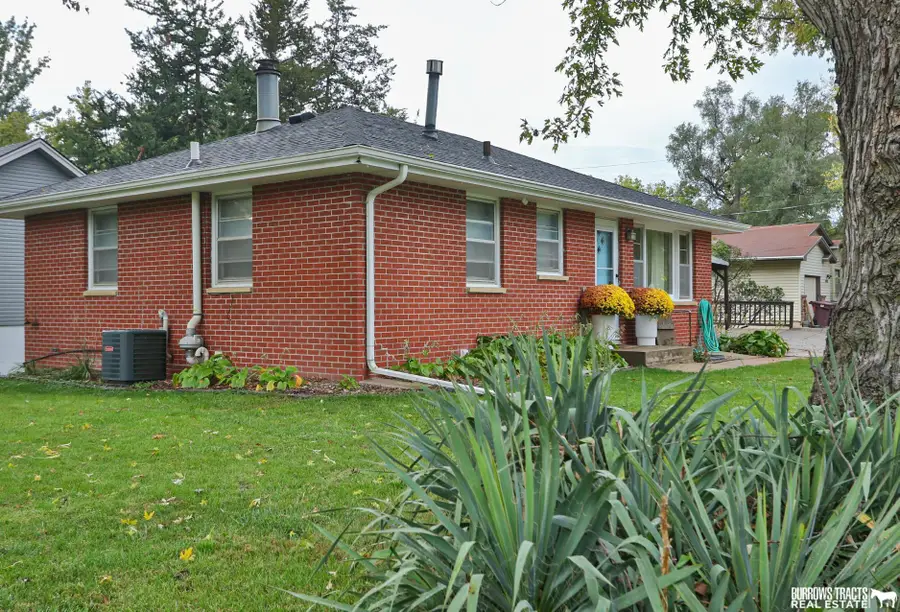 6045 Leighton Avenue, Lincoln, NE 68505 - Image #3