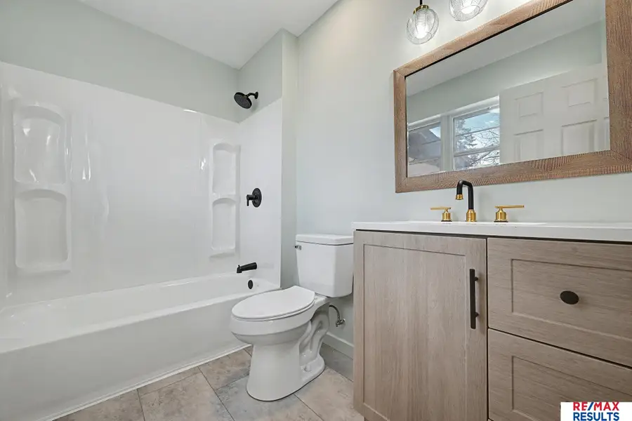 8339 Izard Street, Omaha, NE 68114 - #3