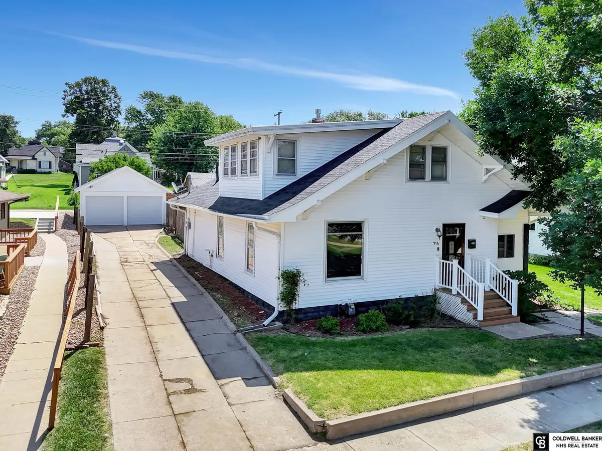 714 N Iowa Avenue, York, NE 68467 - Image #1