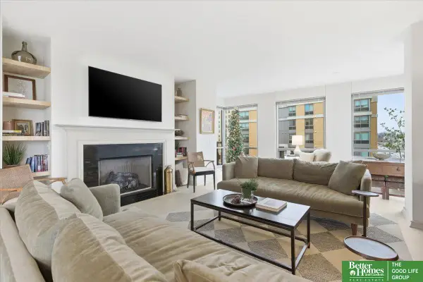 3201 Dodge Court #5611, Omaha, NE 68131