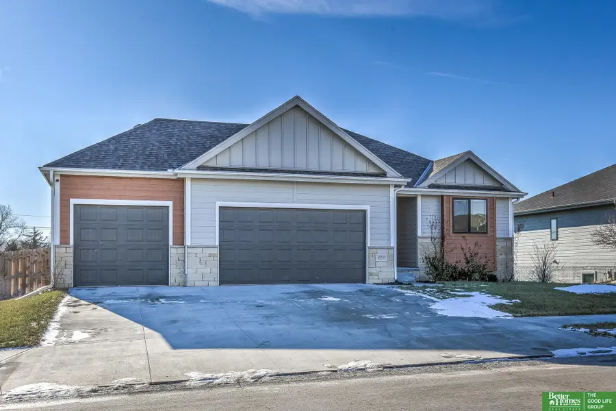 18311 Patrick Avenue, Elkhorn, NE 68022 - Image #2