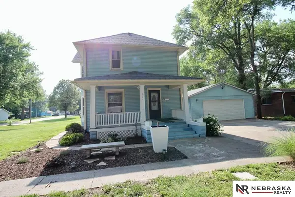 611 Juniper Avenue, Crete, NE 68333