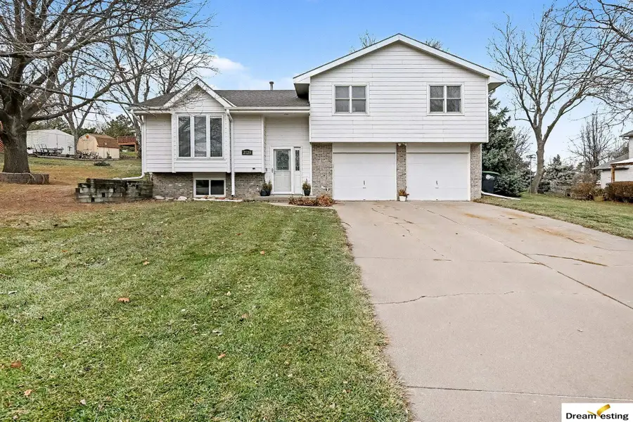 20210 Hopper Street, Elkhorn, NE 68022 - Image #2