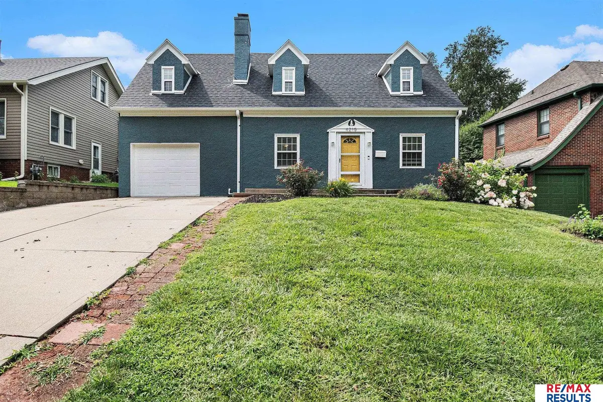 4215 Woolworth Avenue, Omaha, NE 68105 - #1