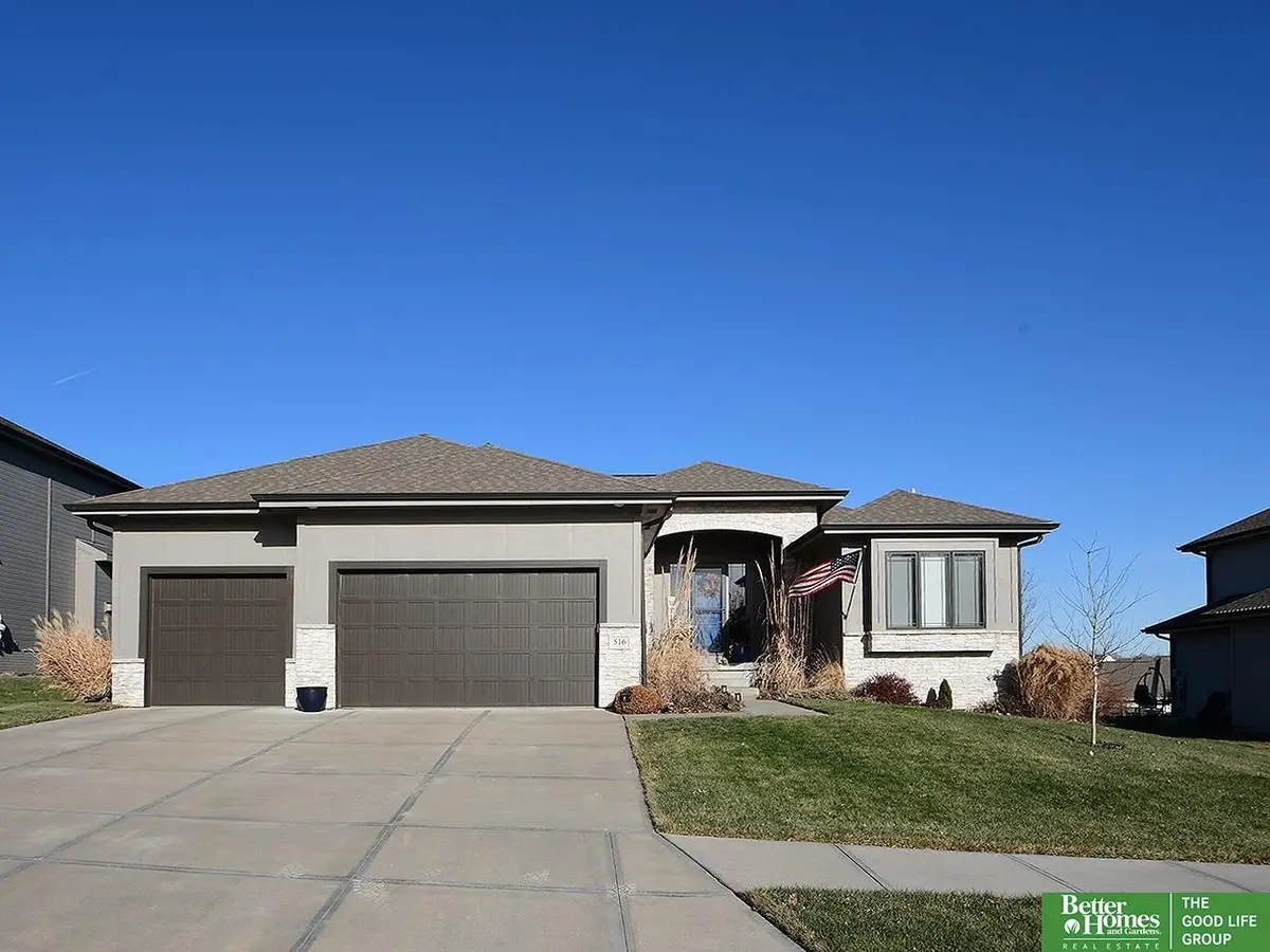 516 Sherwood Drive, Gretna, NE 68028 - Image #1