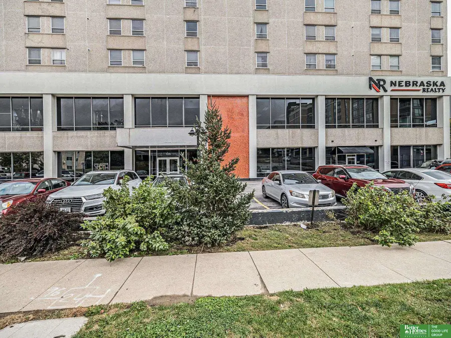 105 N 31 Avenue #702, Omaha, NE 68131 - Image #2